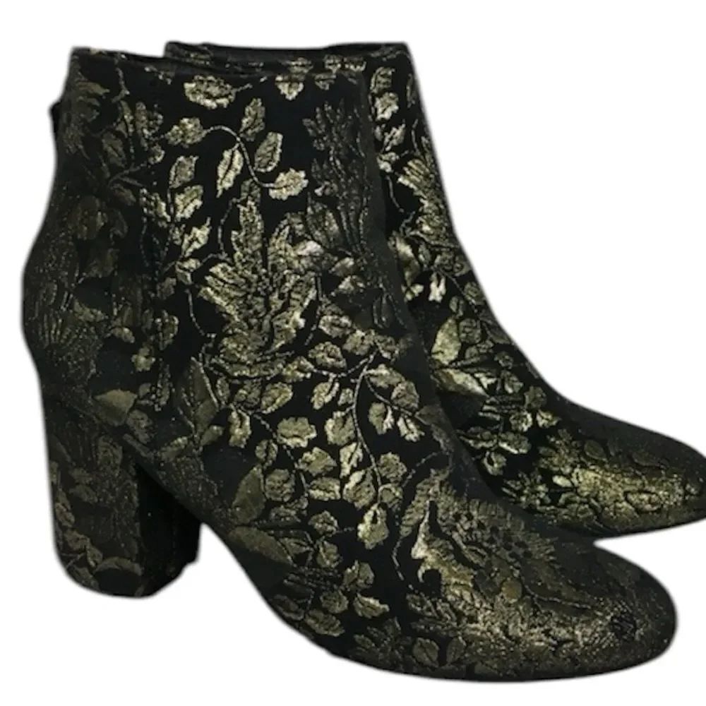 Steve Madden Black Gold Jacquard Cynthia Floral Fabric Ankle High Heel Boots 7.5